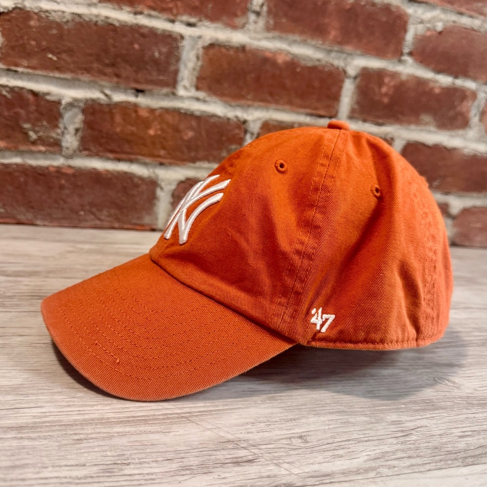 47 New York Yankees Adjustable Hat - Picture 6 of 10